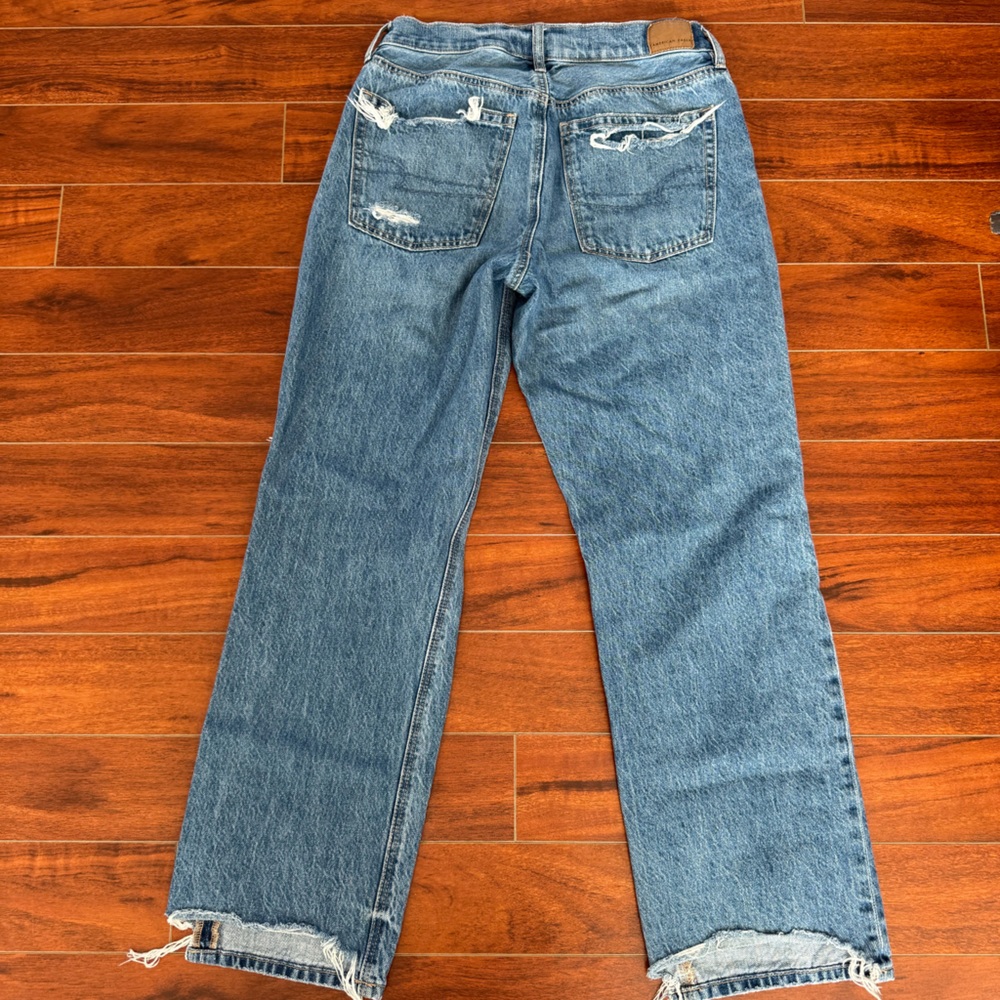 American Eagle Outfitters Relaxed Ripped Blue Jeans - Picture 2 of 3